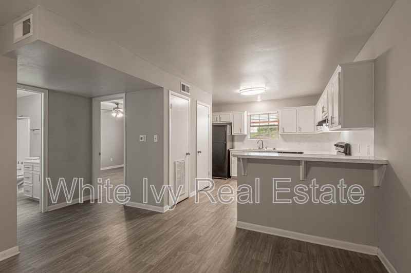 600 Palm St #2 - Photo 4 of 18