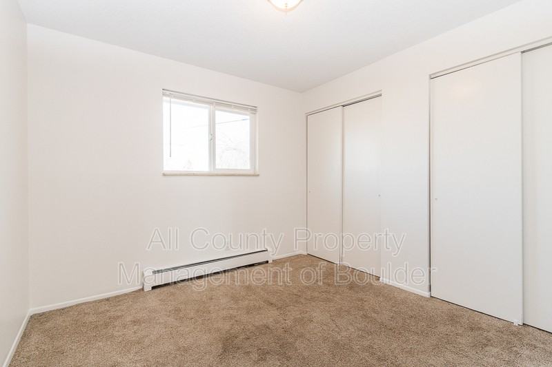 832 S Bowen St #D - Photo 4 of 12