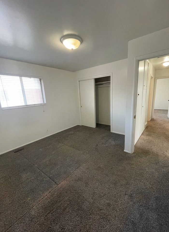 Pages Lane Apartments and Townhomes - Photo 5 of 8