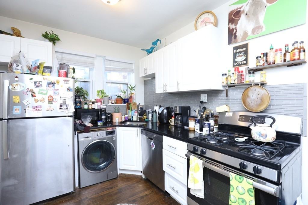 3815 N Greenview Ave #1W - Photo 3 of 21