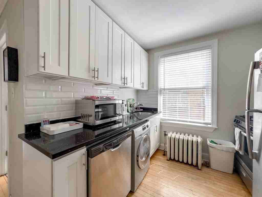 733 Elm St #302 - Photo 2 of 21