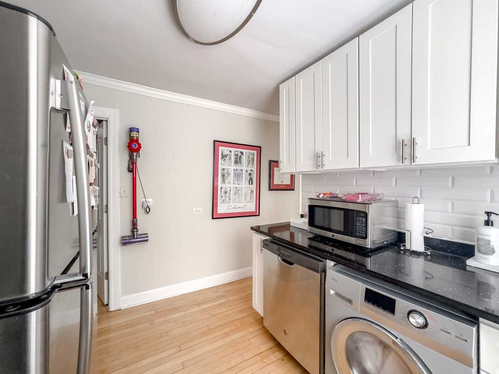 733 Elm St #302 - Photo 5 of 21