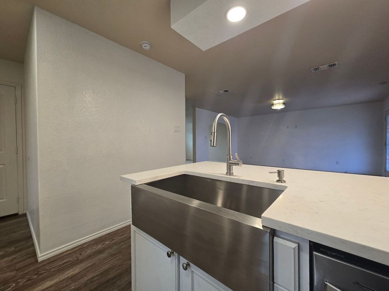 5108 Screaming Eagle Cir - Photo 6 of 29