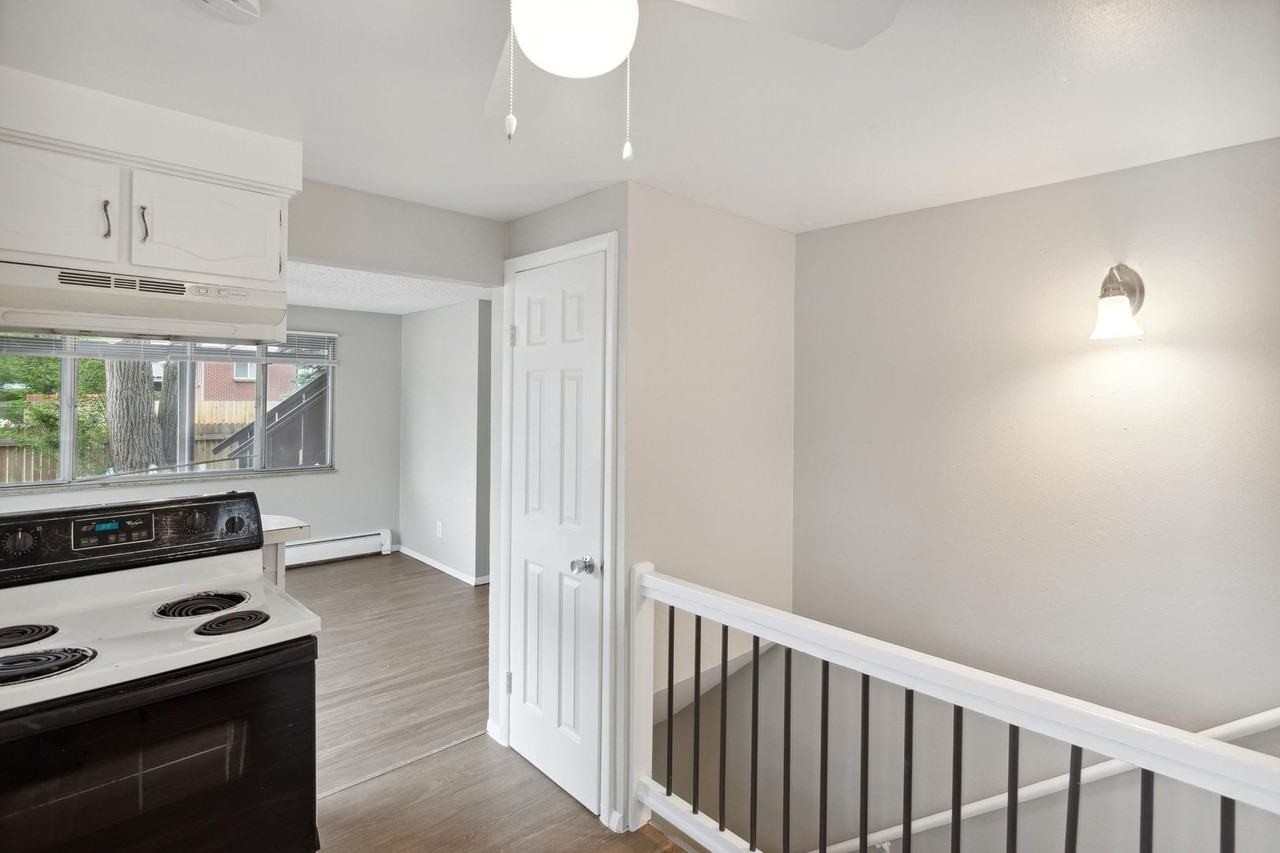 1014 W 17th Avenue - Photo 2 of 33