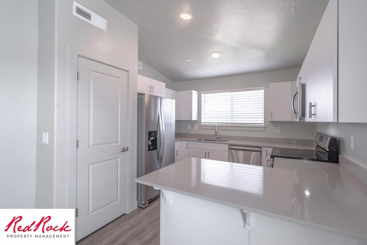 1167 E Telegraph St #C305 - Photo 2 of 50