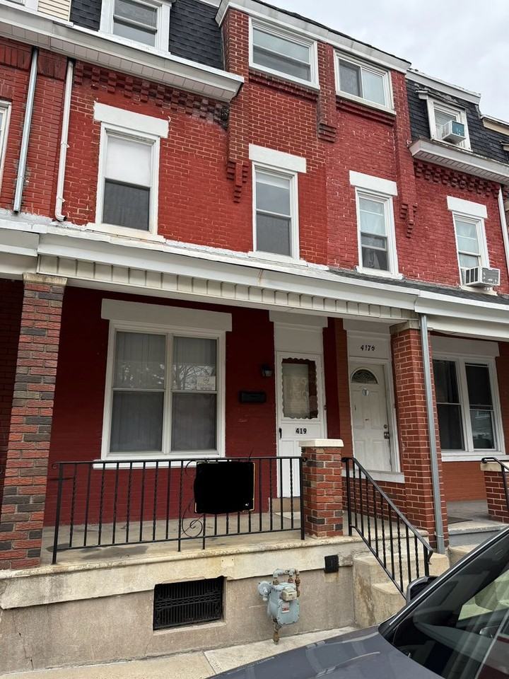 419 W Green St - Photo 3 of 18