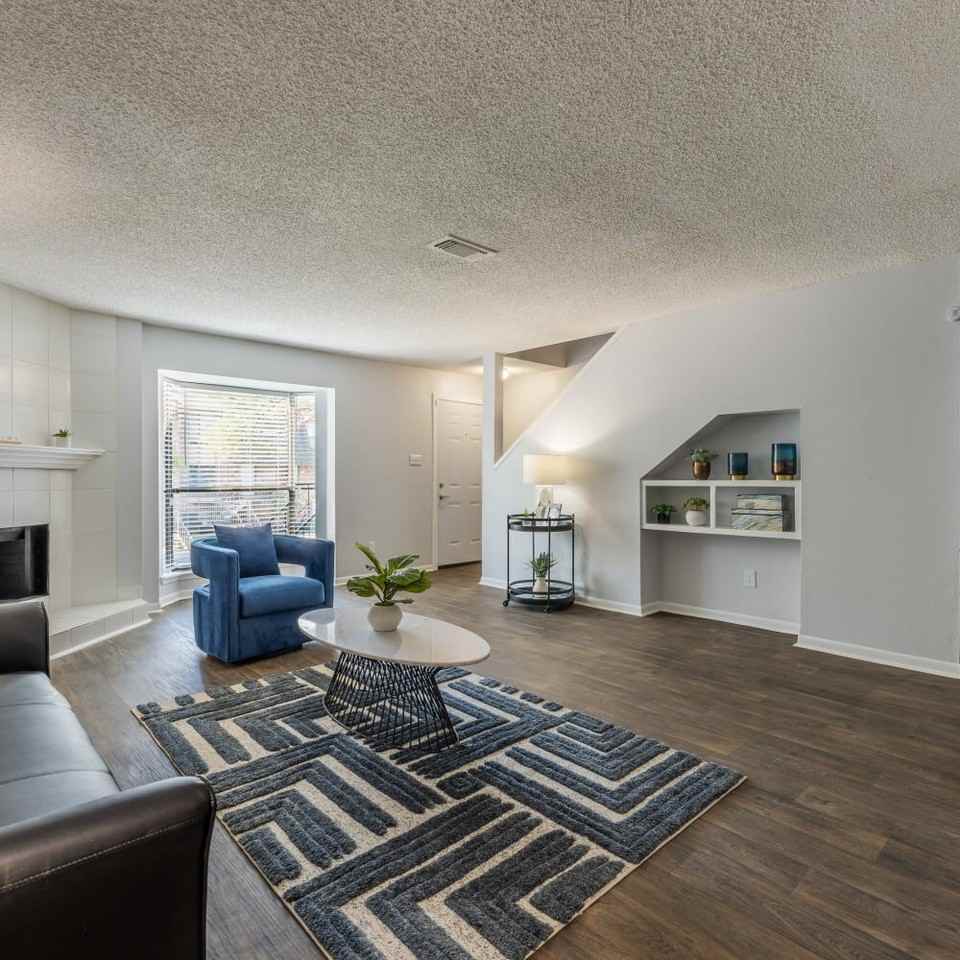 Lakebridge Townhomes - Photo 5 of 34