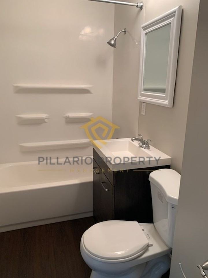 3214 Hovey St - Photo 4 of 10