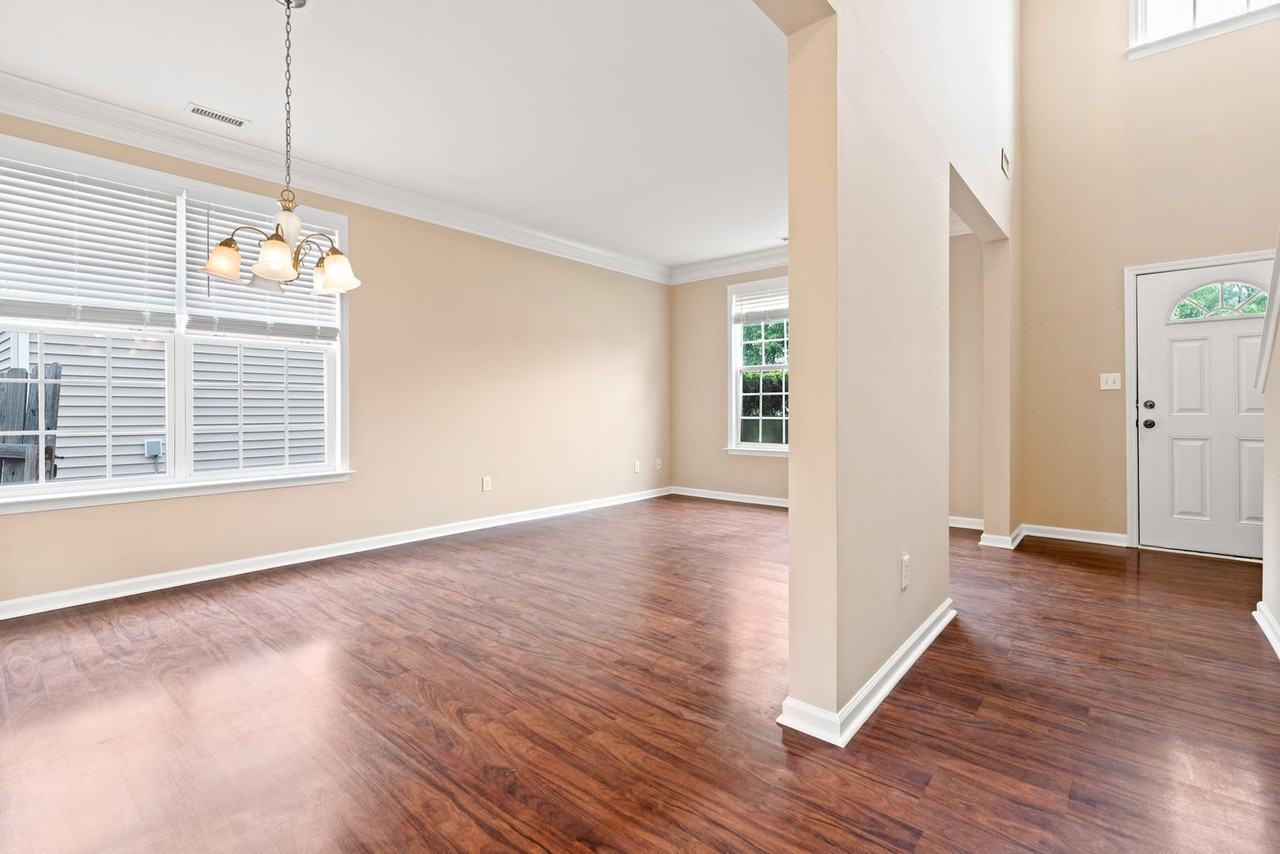 5612 Slaytenbush Ln - Photo 3 of 23