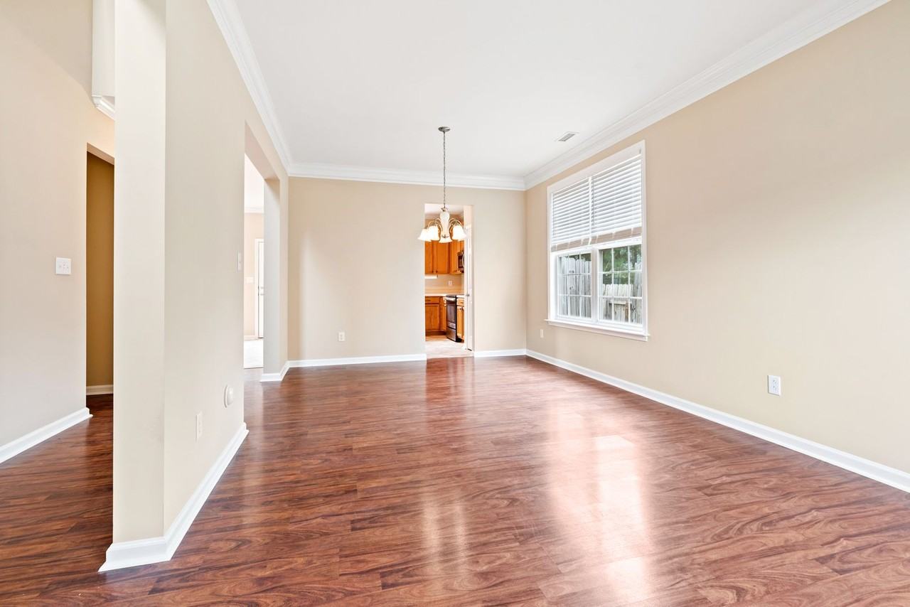 5612 Slaytenbush Ln - Photo 4 of 23