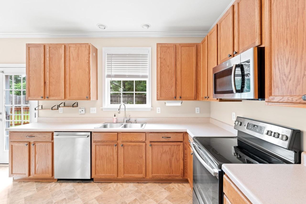 5612 Slaytenbush Ln - Photo 6 of 23