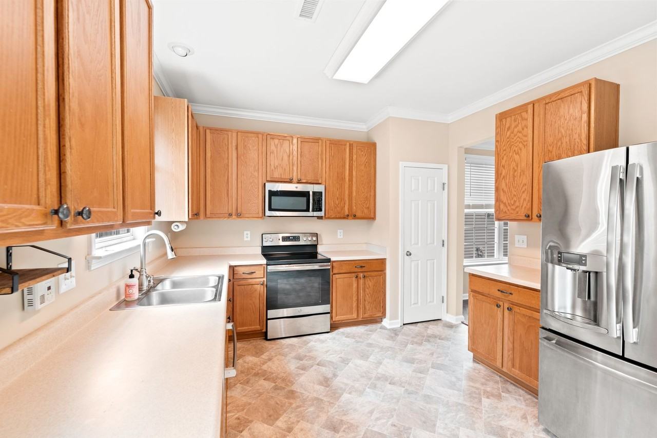 5612 Slaytenbush Ln - Photo 7 of 23