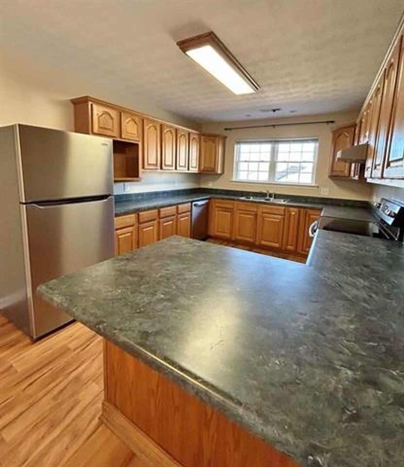 1717 Creek Cir Se - Photo 5 of 17