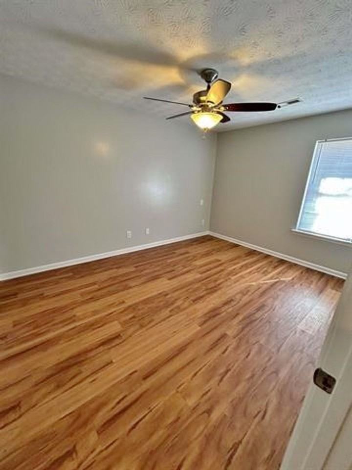1717 Creek Cir Se - Photo 7 of 17