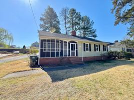 featured image of 403 East St