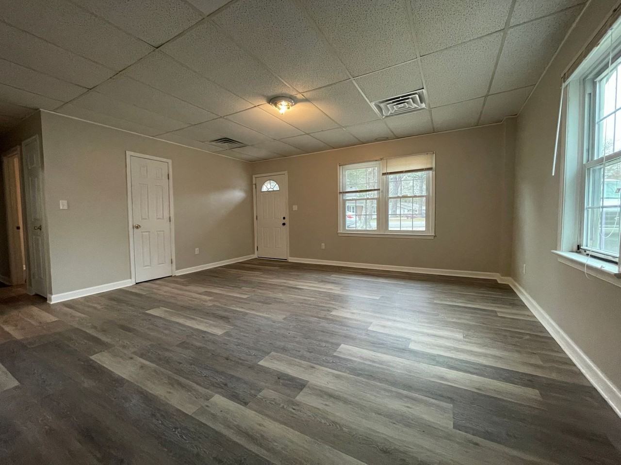 134 N Sylvan Rd - Photo 3 of 17