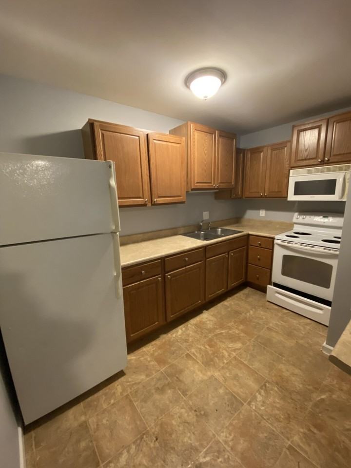 Walnut Village of Yale - Photo 7 of 50