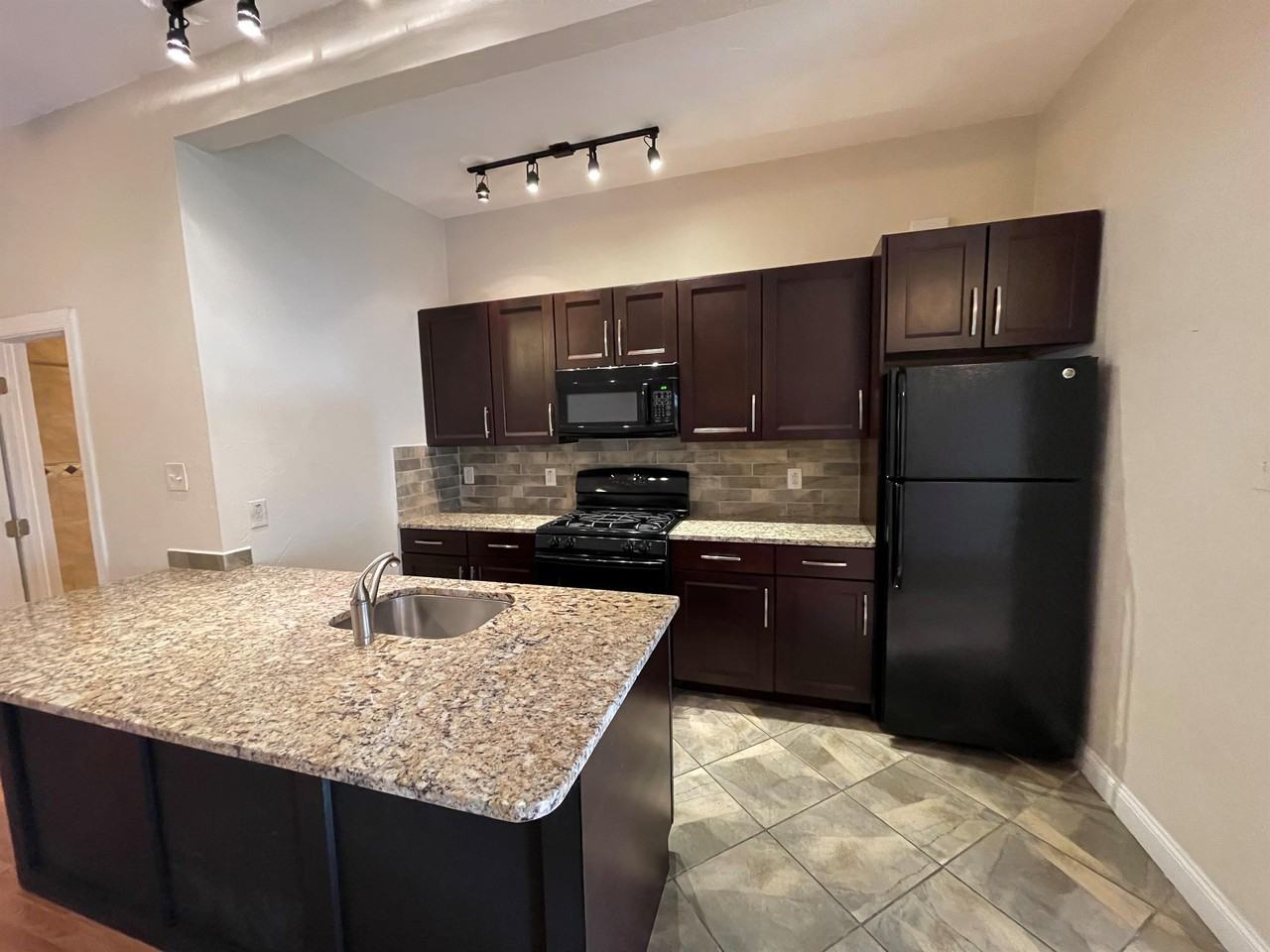 Penn 5171 - Photo 2 of 30