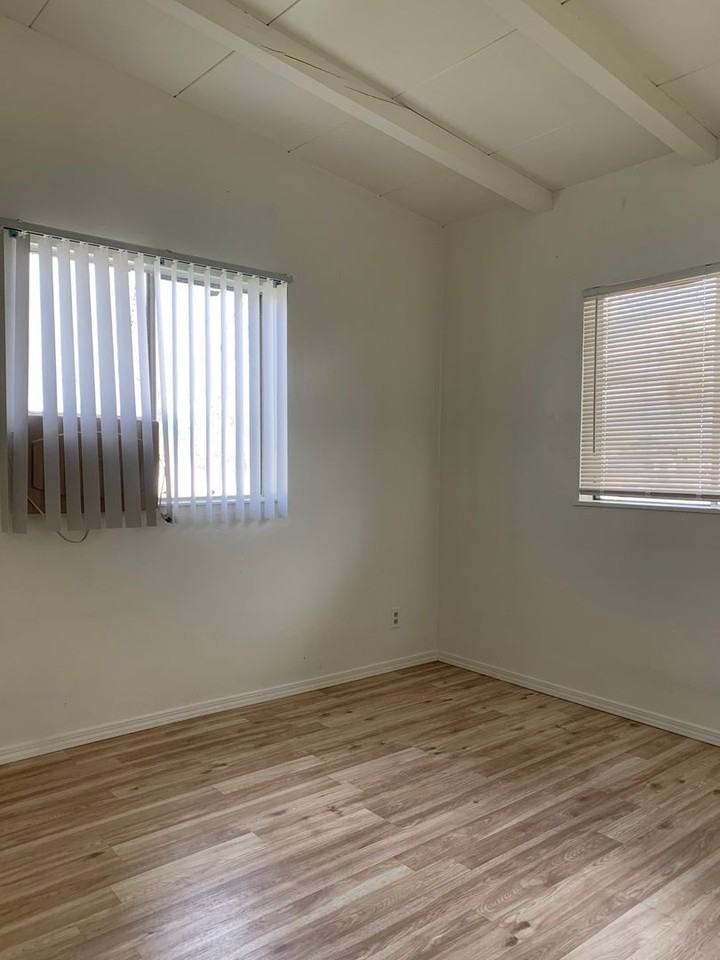 295 Skaggs St #B - Photo 4 of 16