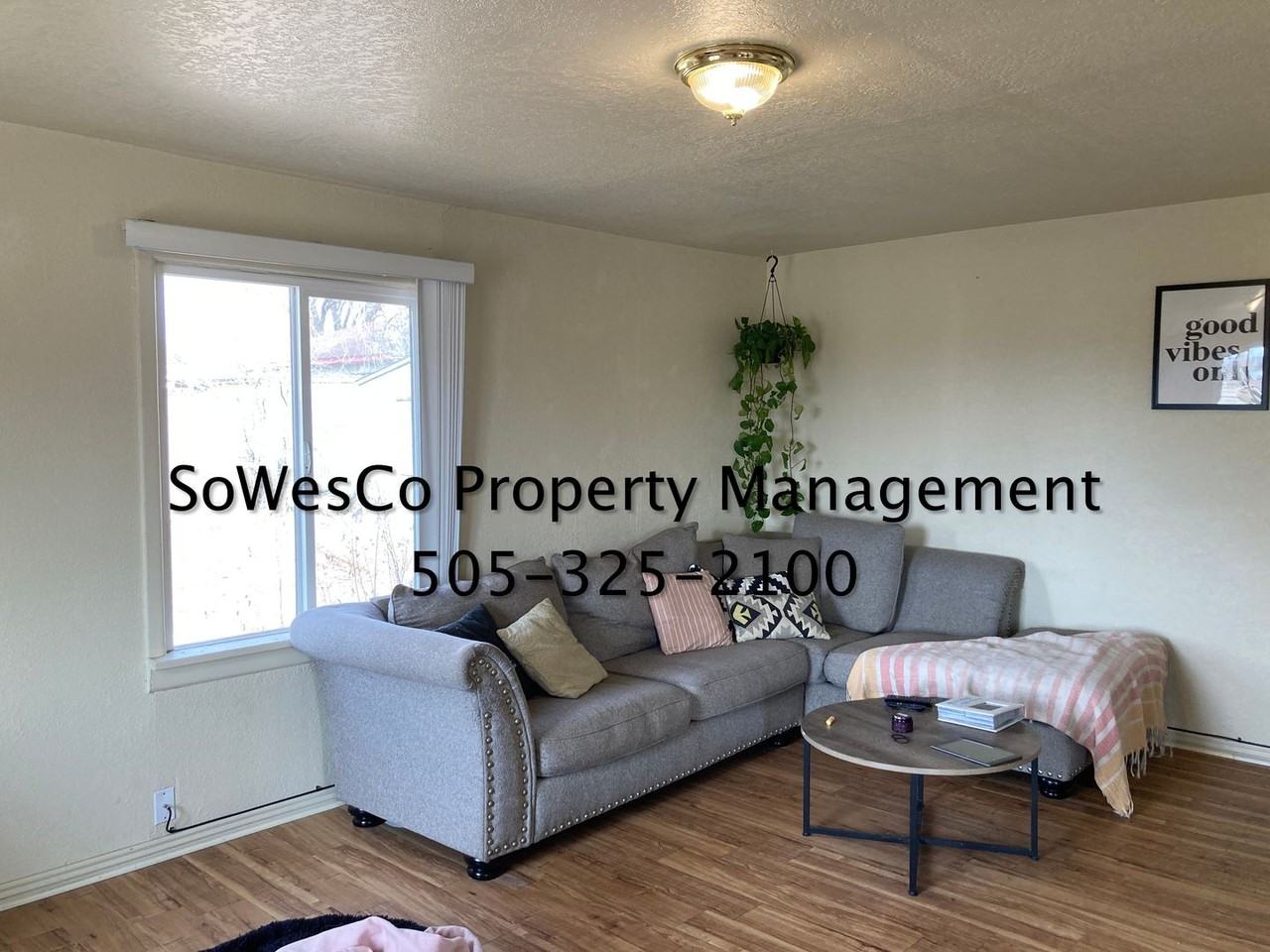 2408 1/2 Hutton Ave - Photo 3 of 8