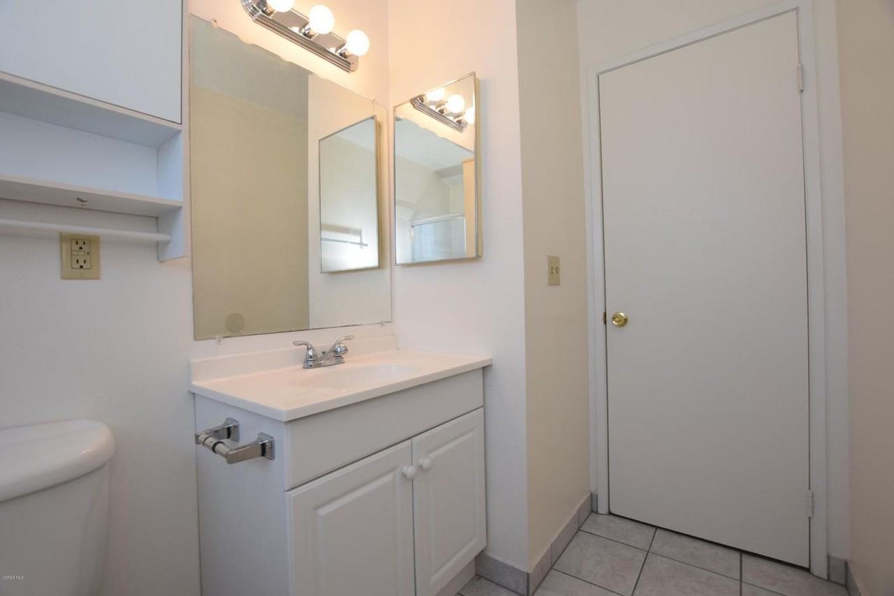 2670 Victoria Ave - Photo 2 of 18