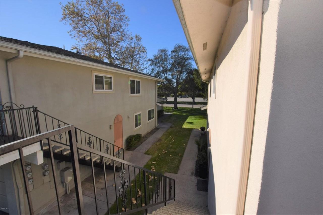 2670 Victoria Ave - Photo 3 of 18