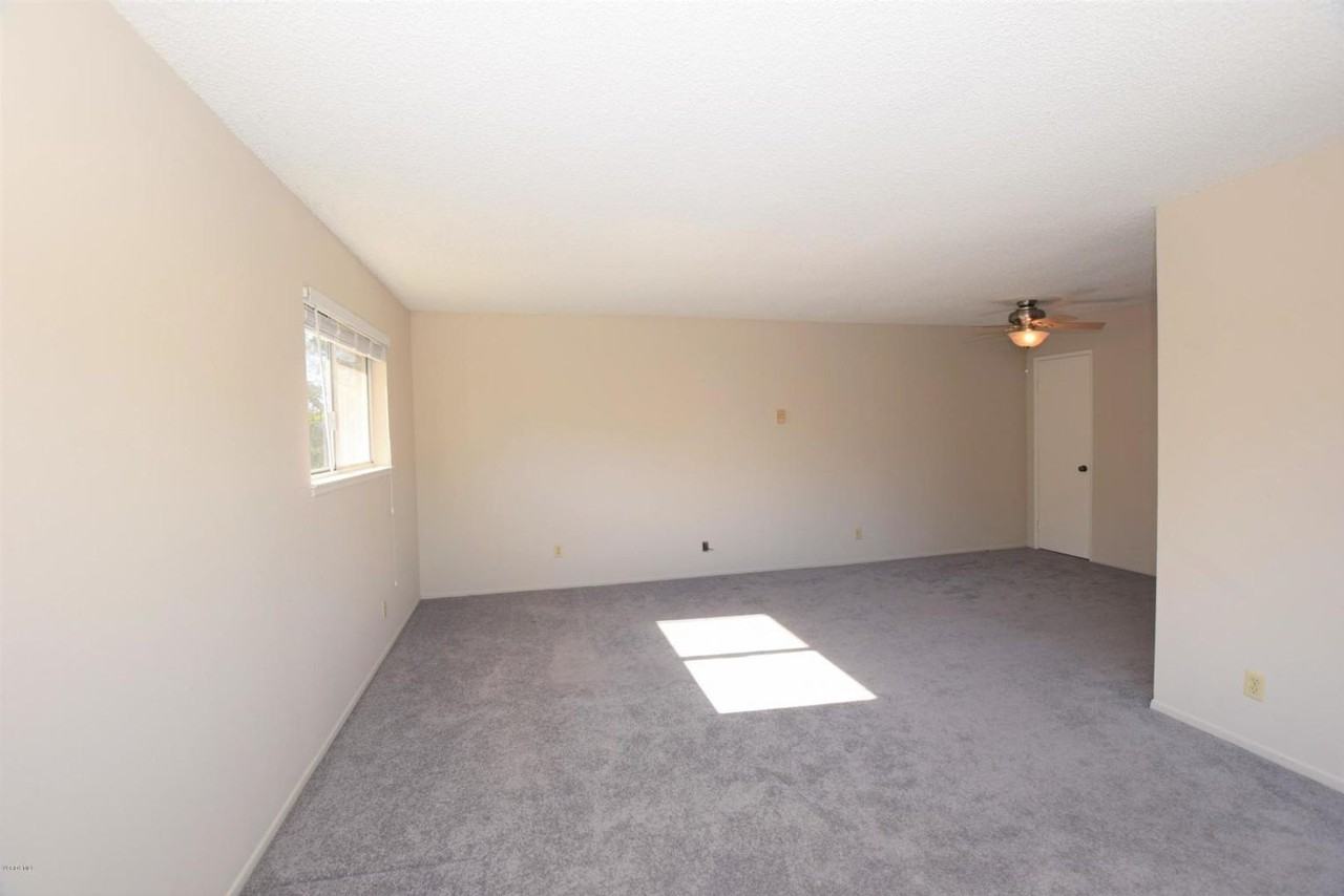 2670 Victoria Ave - Photo 7 of 18