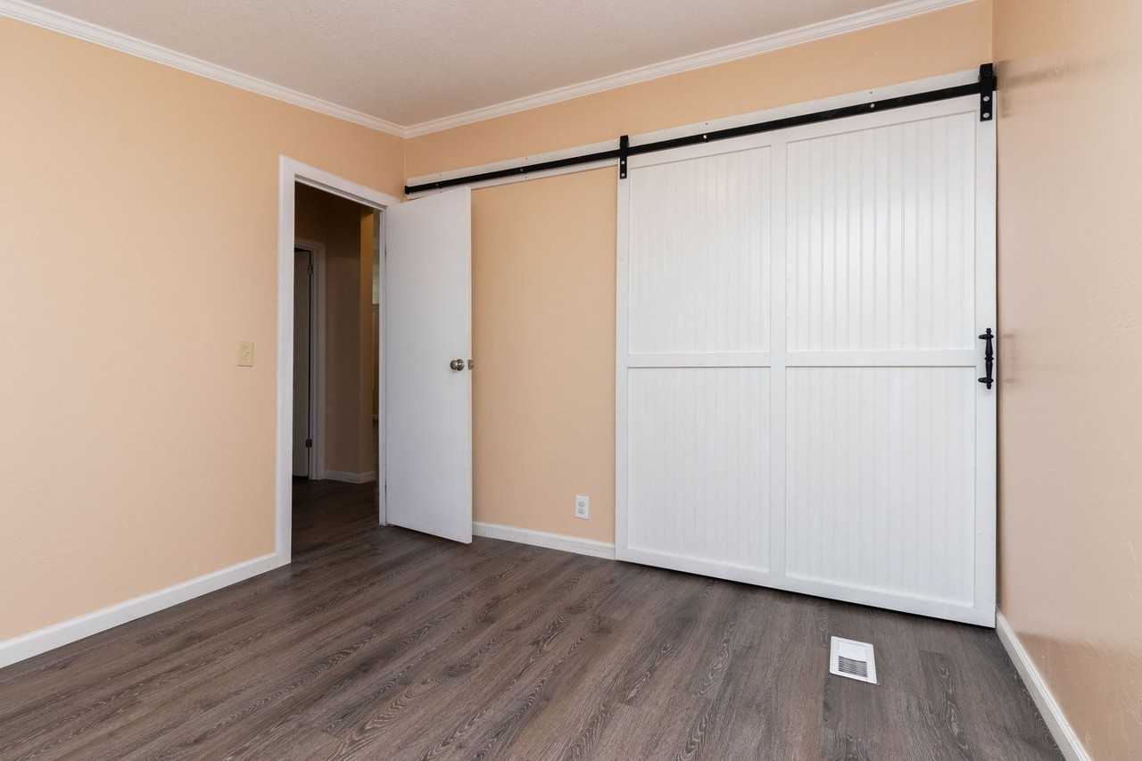 3926 Jj St - Photo 3 of 26