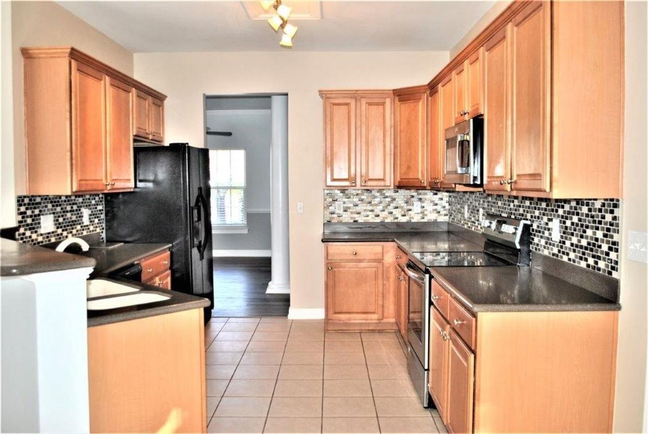 4511 Periwinkle Ct - Photo 2 of 22