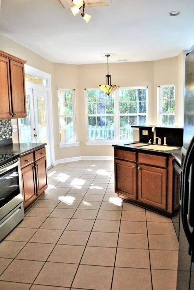 4511 Periwinkle Ct - Photo 3 of 22