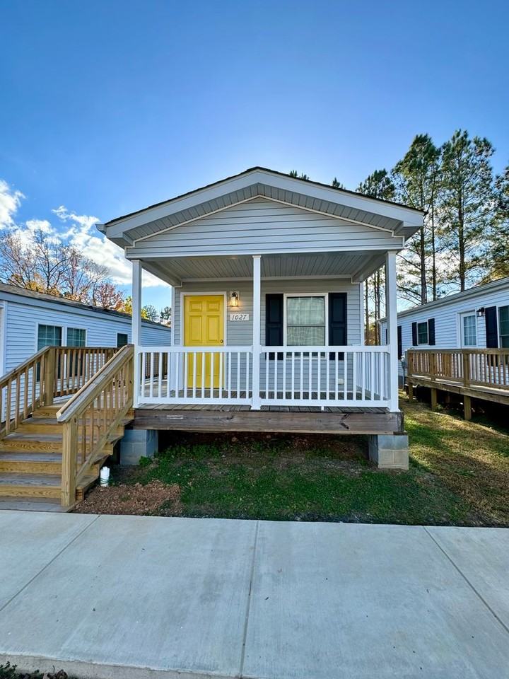 1027 W Atlantic St - Photo 2 of 12