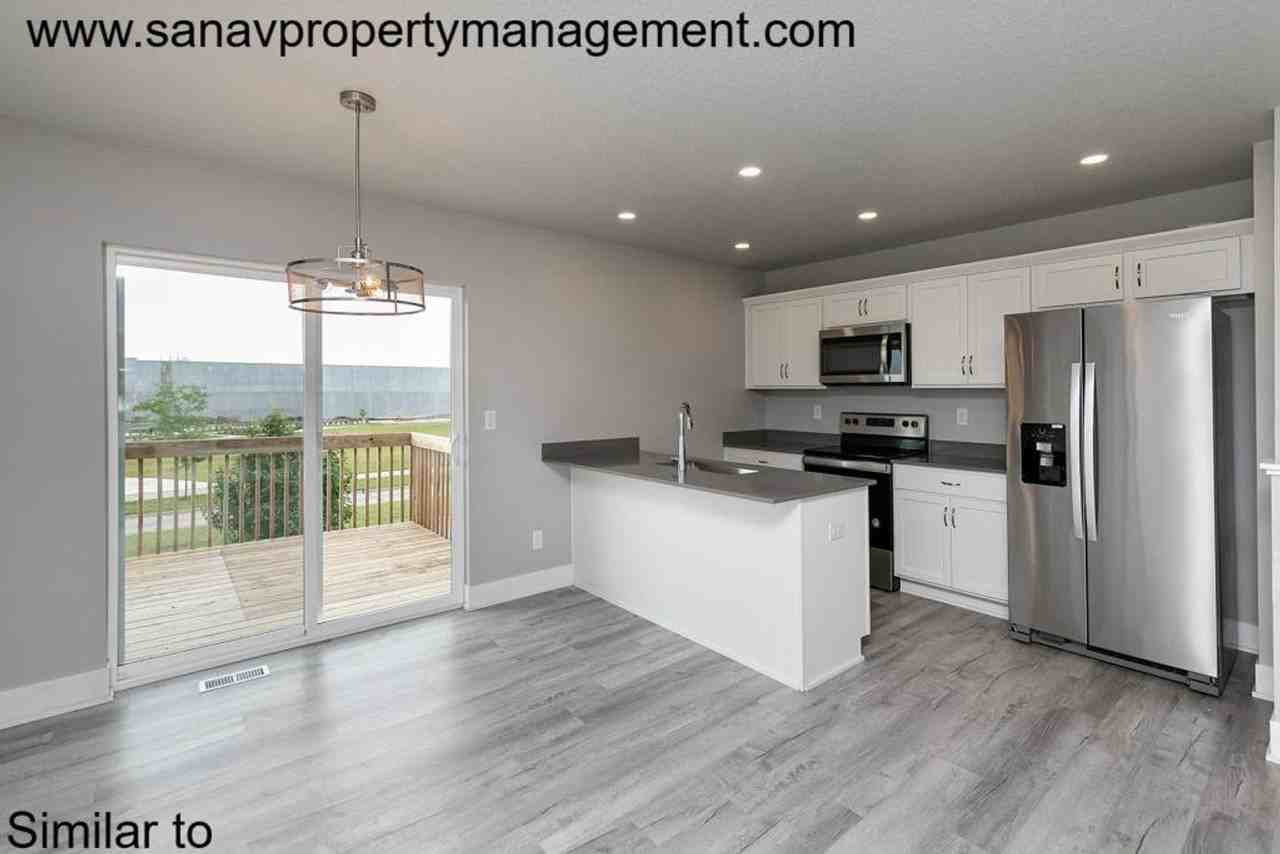 4026 Ne 5th St - Photo 6 of 14