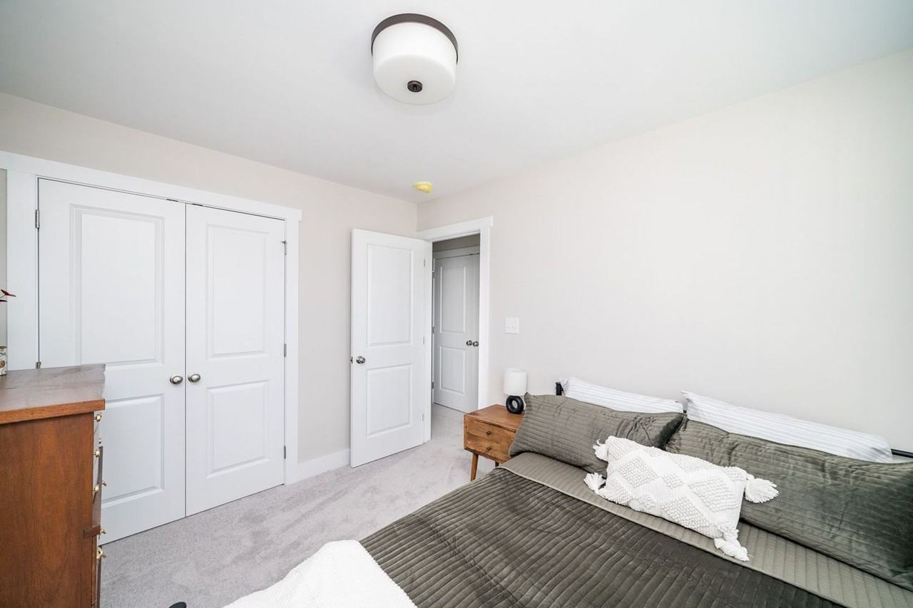 20 Villa Ct - Photo 3 of 17