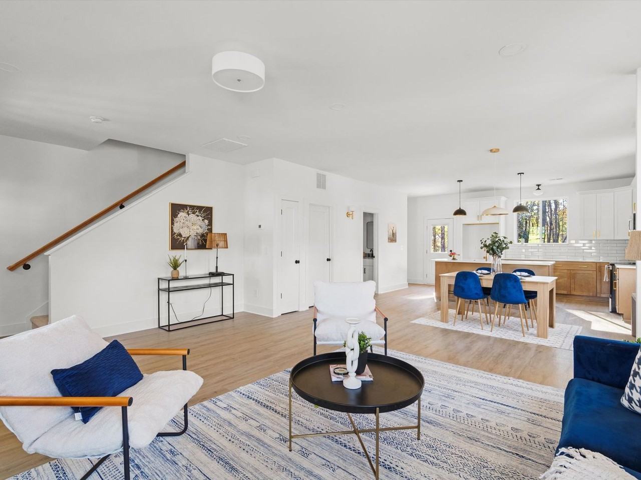 1479 Earl St - Photo 4 of 26