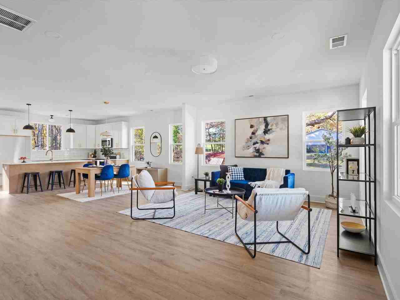 1479 Earl St - Photo 5 of 26