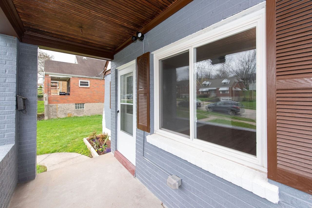 5273 Ponce Ln - Photo 6 of 39