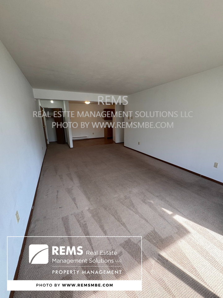 554 East Slifer Street - Photo 3 of 8