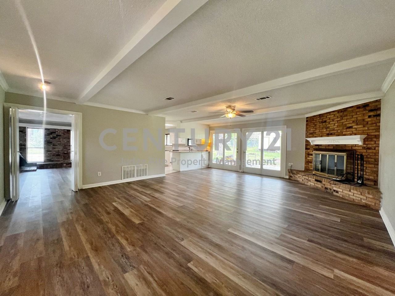 4609 Manning Dr - Photo 2 of 11