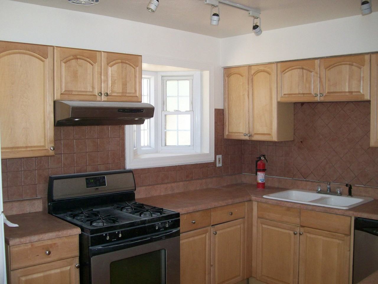 164 Cochise Dr - Photo 3 of 9