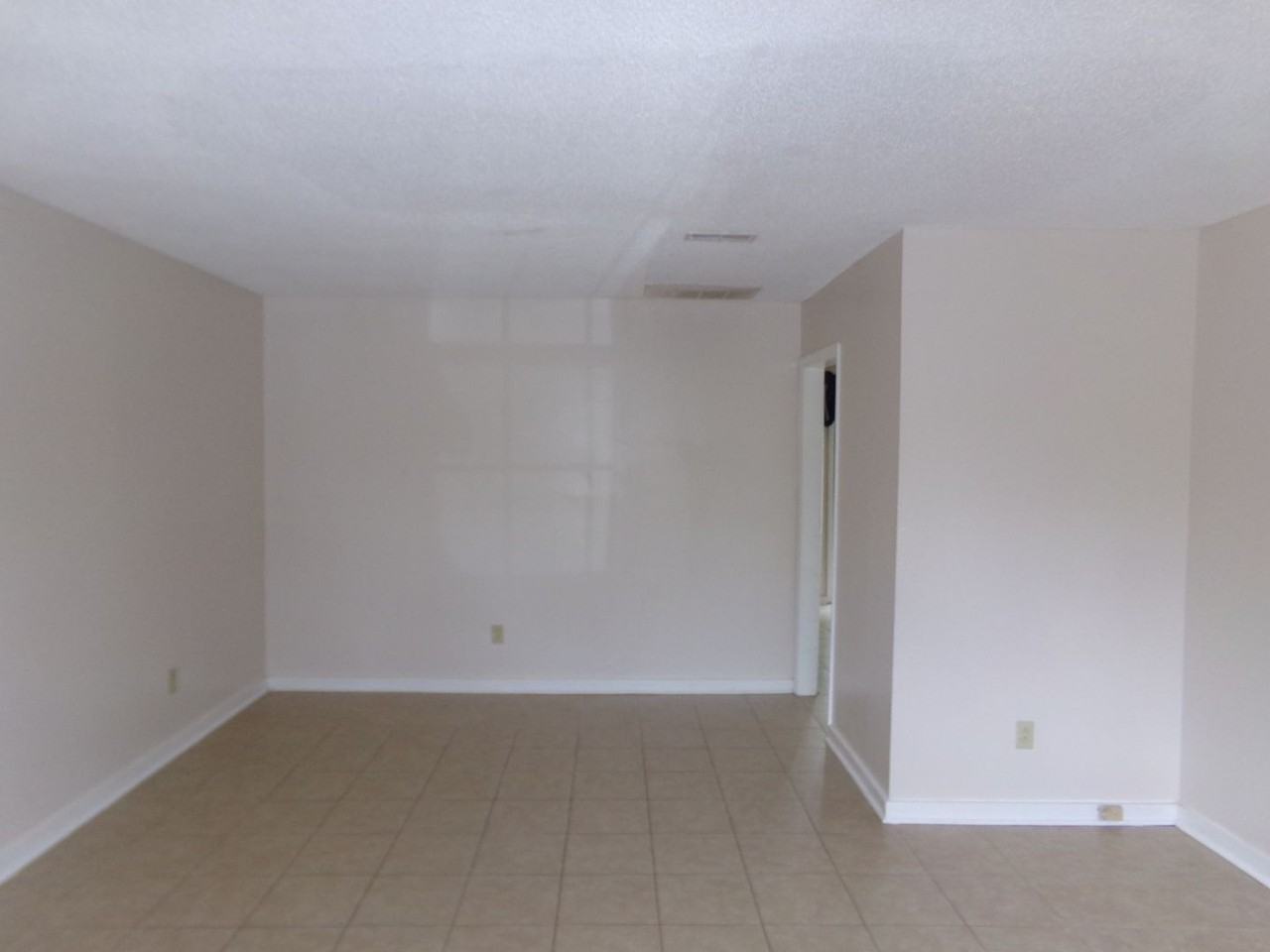 28F Donnell Ave - Photo 3 of 26