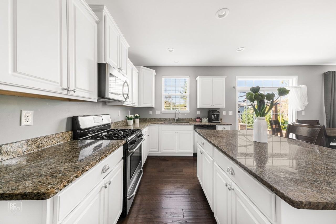 34040 N Jenna Ln - Photo 6 of 17