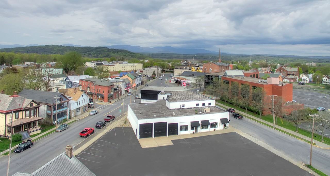 21 Green St - Photo 4 of 12