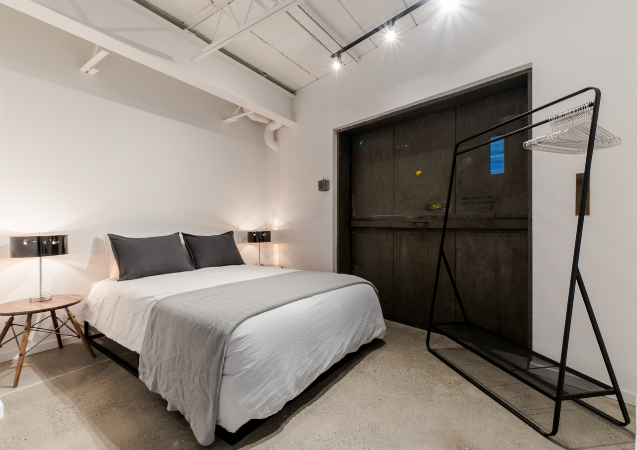 21 Green St - Photo 7 of 15