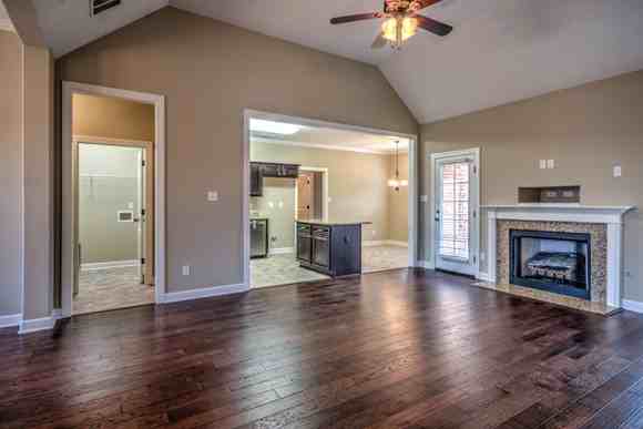 7881 Country Lake Dr - Photo 3 of 27