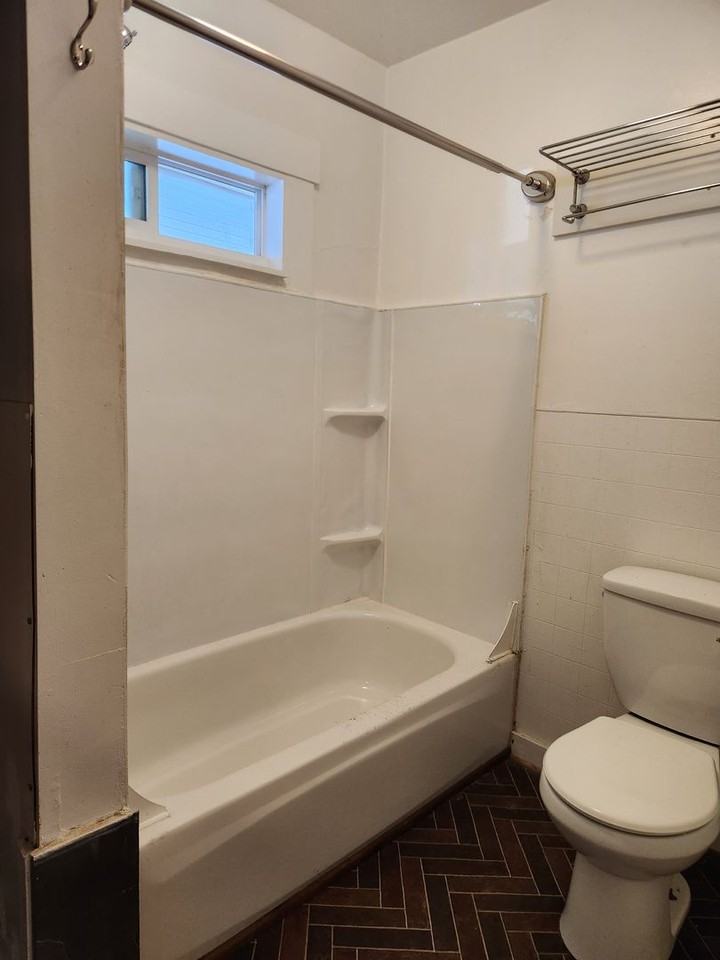 1155 Grant St - Photo 7 of 10