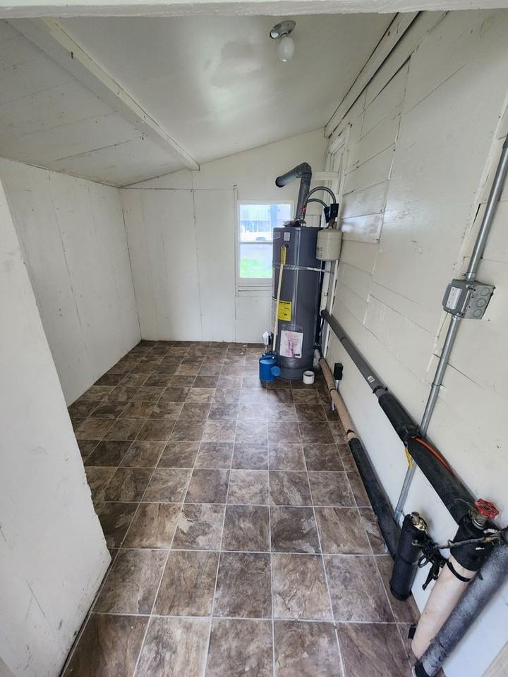 625 Templeton St - Photo 2 of 21