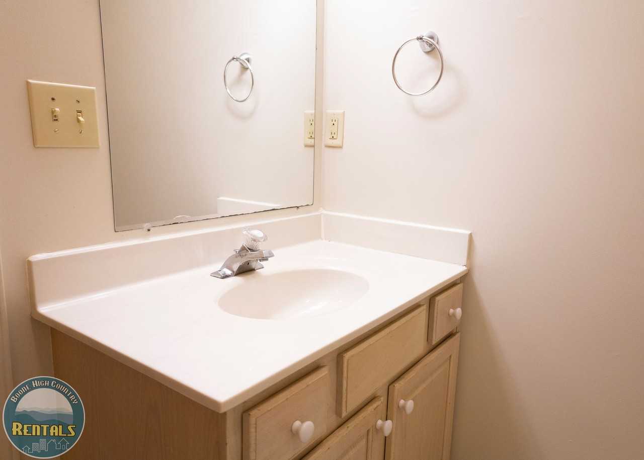 Boone Creek Apartments - Photo 4 of 13