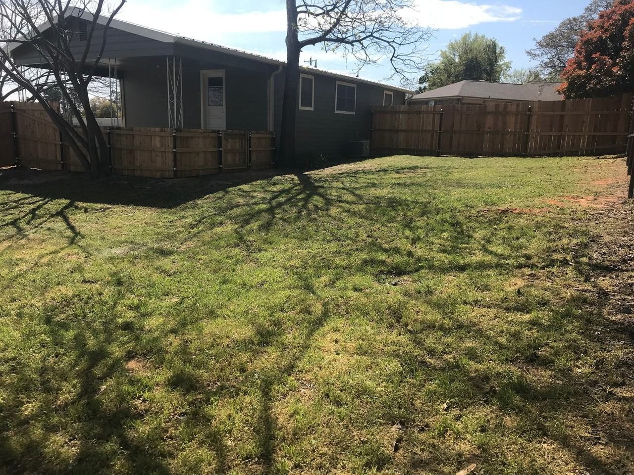 1106 Foster Ln - Photo 3 of 12