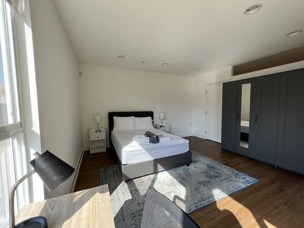 Ecco Beloit - Photo 4 of 31