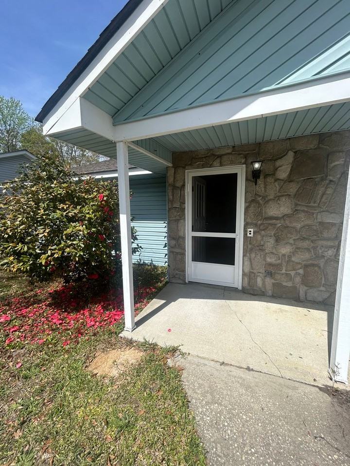 307 Stratford Pl - Photo 2 of 38